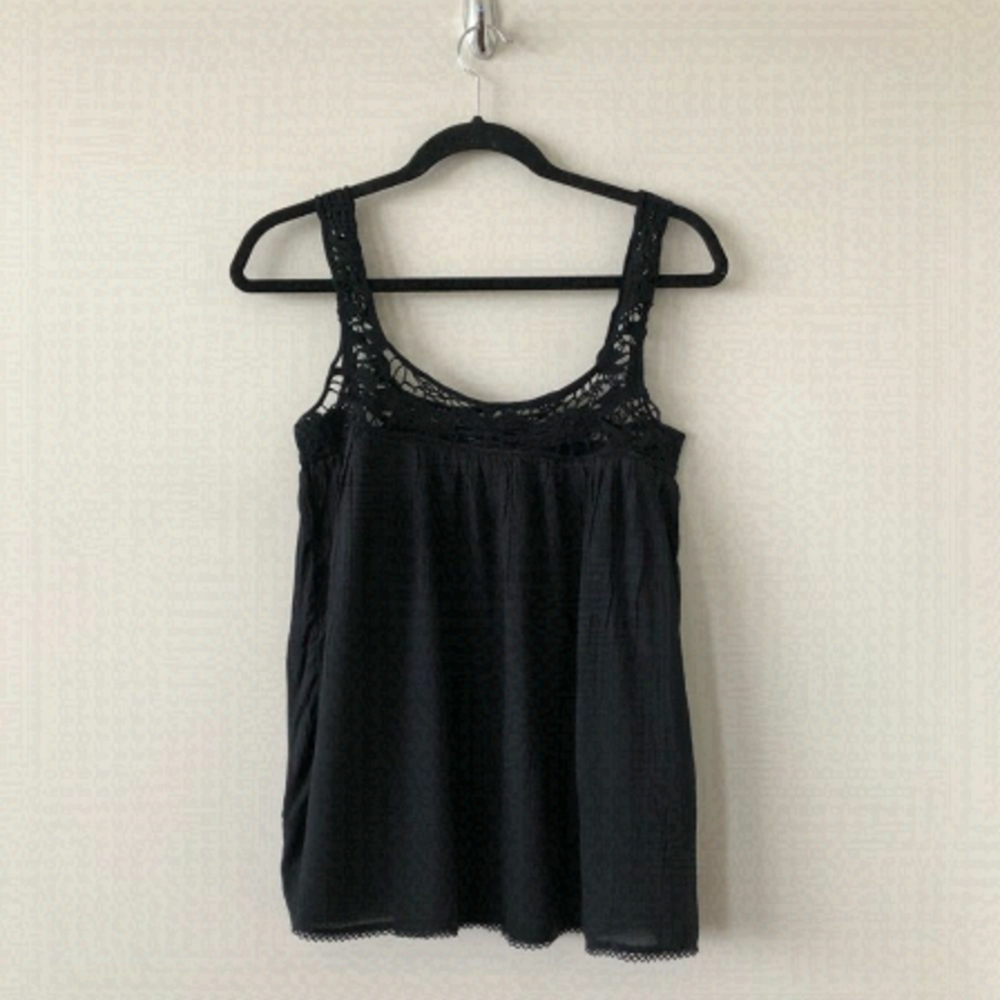 Aritzia Wilfred Free Lace Trim Flowy Tank